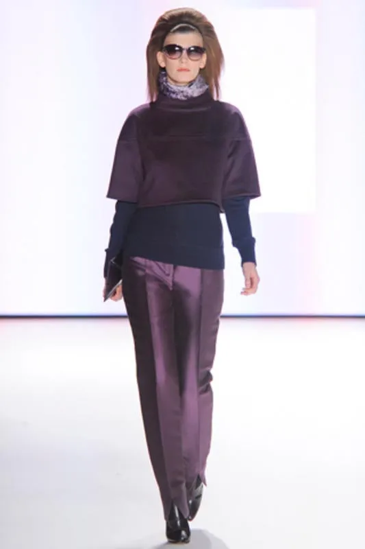 LVX Aubergine neglelak dyb lilla