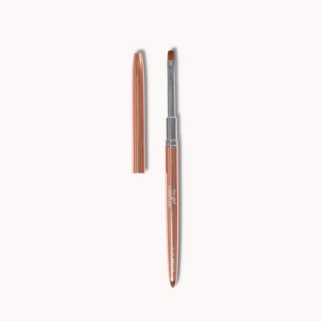 The Gel Collection Flat Brush Premium Neglepensel